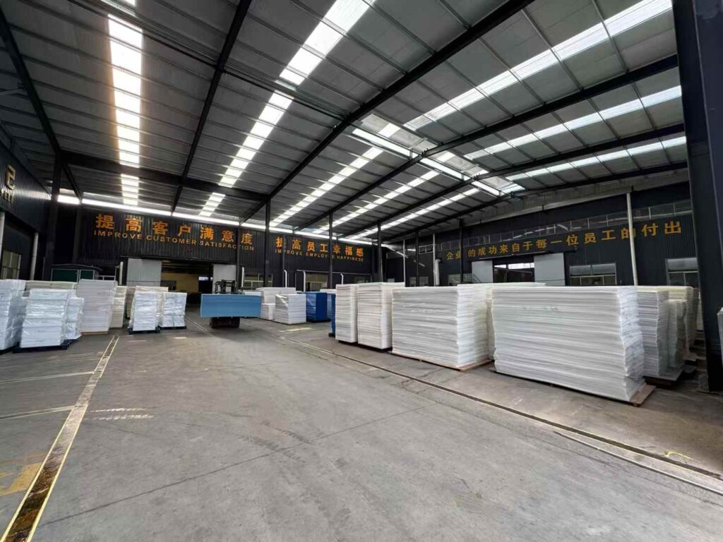How to Choose a Corrugated Plastic Sheet Manufacturer