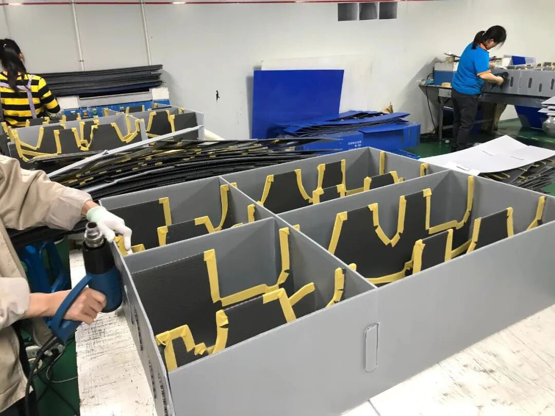 corrugated plastic boxes for industrial packaging