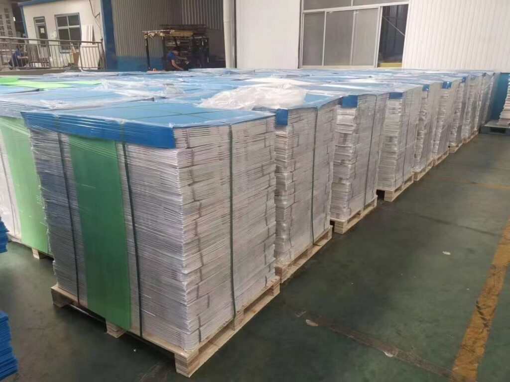 How to Choose a Corrugated Plastic Box Manufacturer